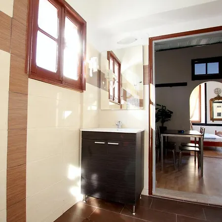 Traditional Apartments Alexandra