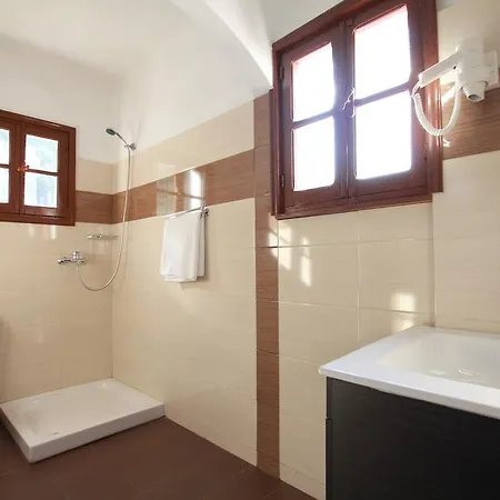 Traditional Apartments Alexandra Guest house