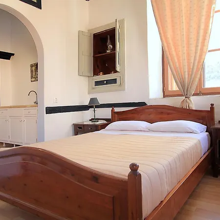 Traditional Apartments Alexandra 3* Meyísti