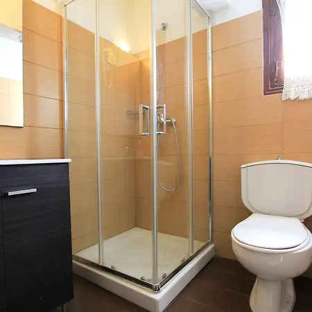 Traditional Apartments Alexandra Guest house