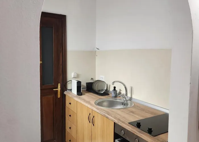 بيت ضيافة Traditional Alexandra ماغيستي