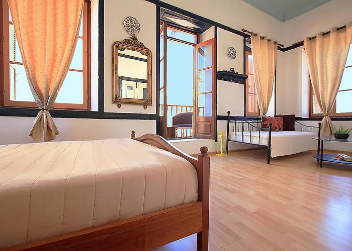 بيت ضيافة Traditional Alexandra 3*